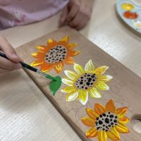 Майстер-клас “Квітучі соняшники” у техніці петриківського розпису!